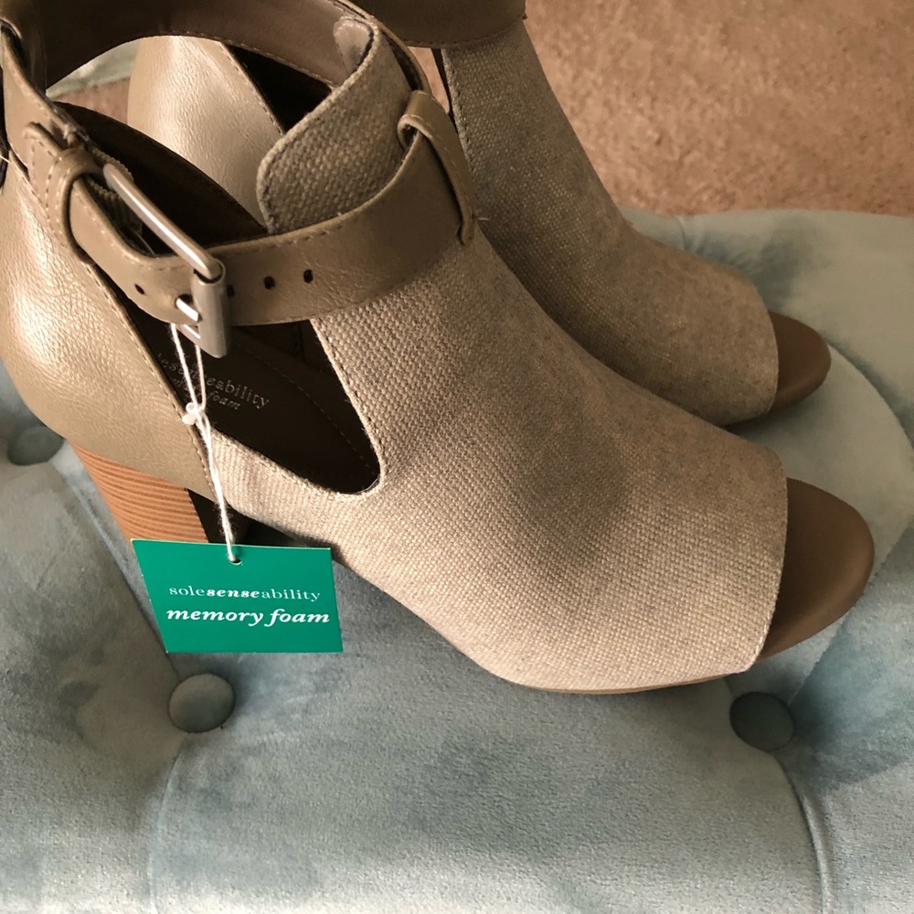 Open toe ankle strap booties. NWT